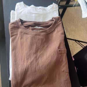 Bundle of 2 short sleeve t-shirts size XL